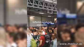 Chaos am Münchner Hauptbahnhof: Fahrgäste fluten Halle und Bahnsteige – Nutzerin zieht harten Vergleich