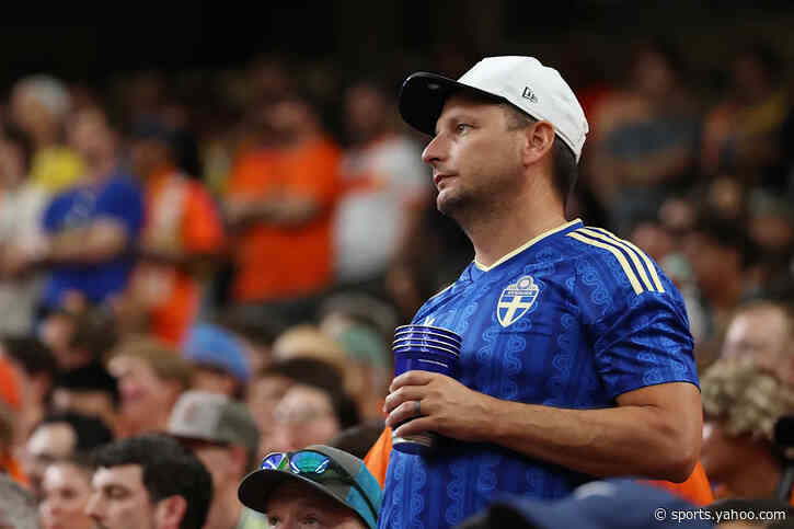 😔 From bad to worse for Sweden as fans locked in the Houston Stadium