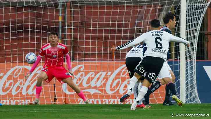 [VIDEO] Un cañonazo de Alarcón adelantó a Colo Colo contra Recoleta en Copa Chile