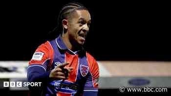 Aldershot sign midfielder Lawless and defender Dyce