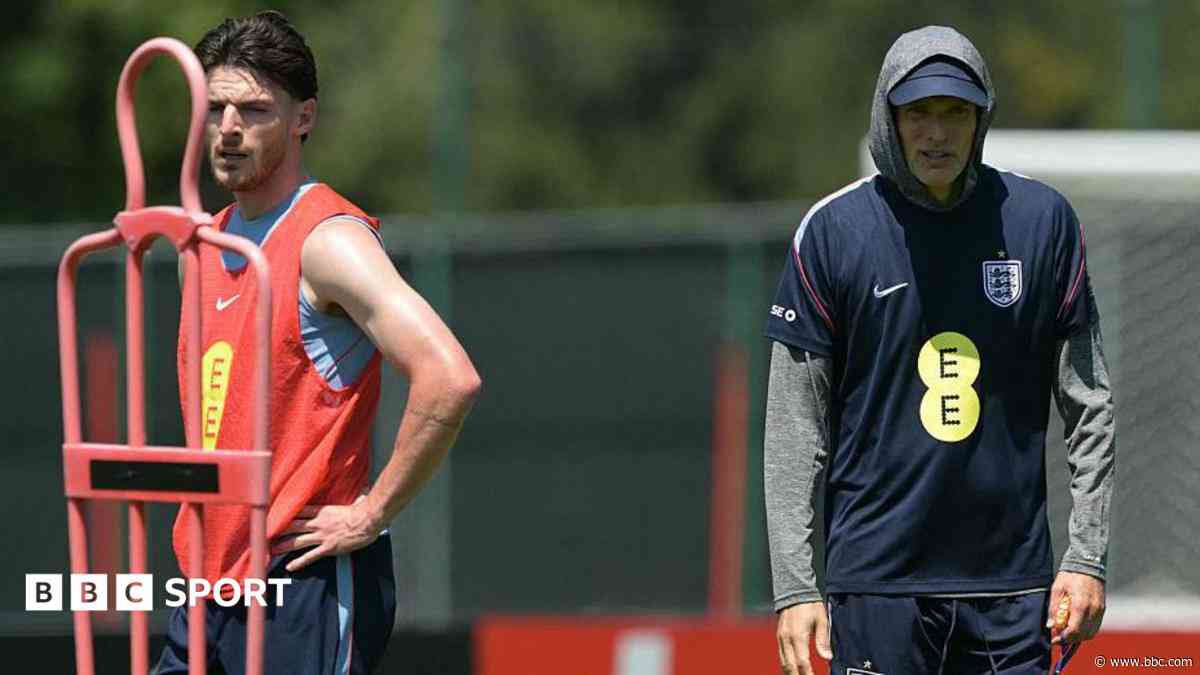 Cooling hoodies help England staff combat World Cup heat