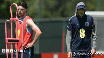 Cooling hoodies help England staff combat World Cup heat