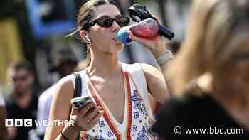 Extreme heat warning expanded as 37C heatwave approaches UK