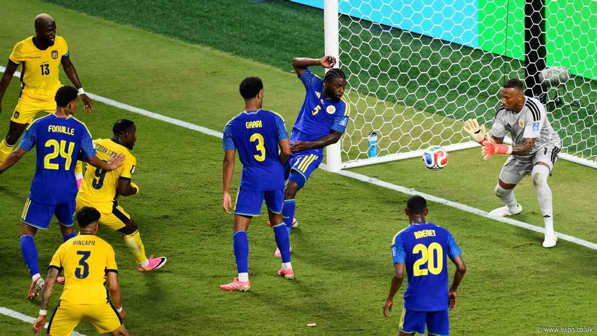 Curaçao GK Room ties Howard's WC save record in dr...