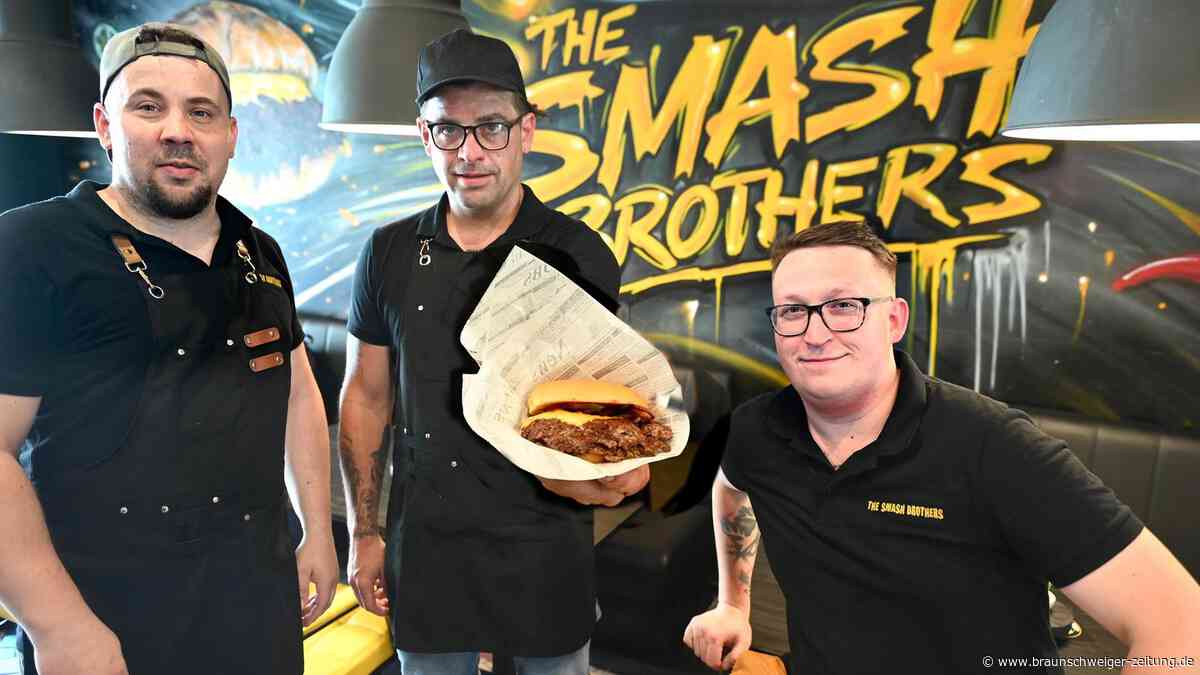 Neuzugang auf Wolfsburgs Kneipenmeile: So brutzeln drei Kumpels besondere Burger