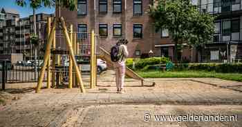 Wiet in de gang, samoeraizwaard bij de buren: hoe een wooncomplex in Arnhem volgens bewoners ‘een getto’ wordt