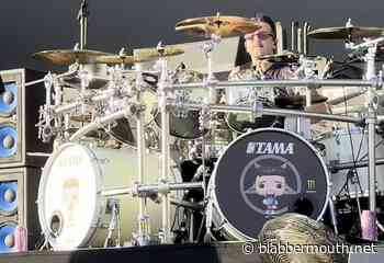 CHARLIE BENANTE To Sit Out Nearly A Dozen ANTHRAX Shows In Europe After Injuring His Right Hand; Temporary Replacement Announced