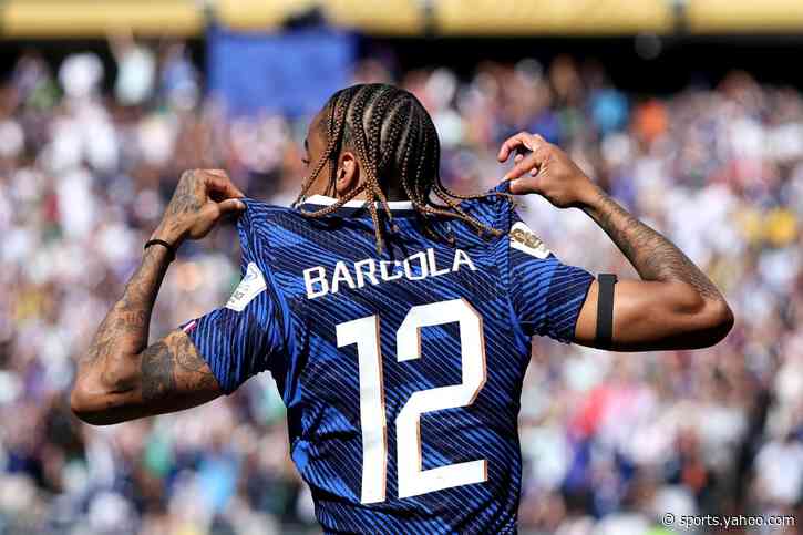 Should Manchester City go for proven quality to improve their wing options?