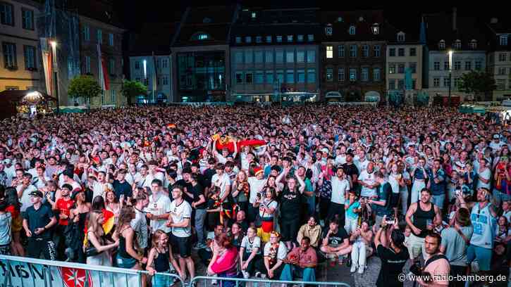 Nach Sieg der National-Elf: Grenzenloser Jubel auf der Radio Bamberg Fanmeile