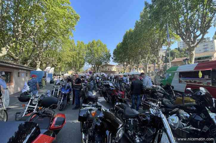 En route vers Opio : plus d’un millier de motards réunis au départ de Villeneuve-Loubet pour rendre hommage à Coluche