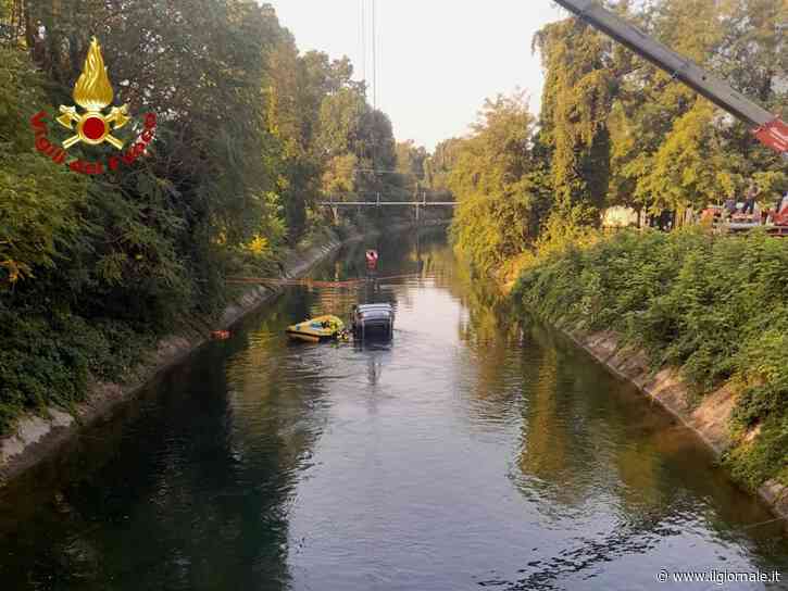 Auto con 9 giovani a bordo precipita in un canale nel Milanese: morti tre 17enni. Conducente positivo all'alcol test. Salvini: "Inaccettabile"