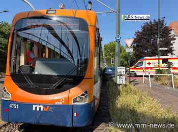Bad Dürkheim – Pkw kollidiert mit Straßenbahn – Mehrere Rettungskräfte im Einsatz