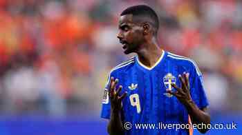 Liverpool receive perfect Alexander Isak reminder at World Cup after new season announcements