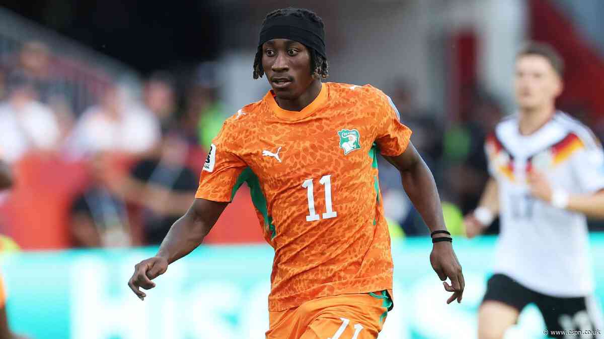 Transfer rumors, news: PSG to bid for Liverpool ta...