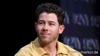 „Wünschte, ich hätte es mehr genossen“: Nick Jonas spricht über Mega-Erfolg als Teenager