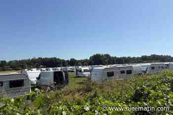 Une centaine de caravanes de gens du voyage installées sur un terrain privé près de Saint-Tropez, ce dimanche