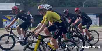 Wout van Aert zit week na operatie aan elleboog alweer op de fiets