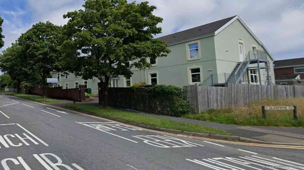Man dies after being left alone by carer who was 'sitting on a bed vaping'