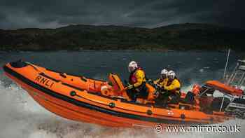 'Quick-thinking' teen praised for rescuing two men who fell from inflatable boat