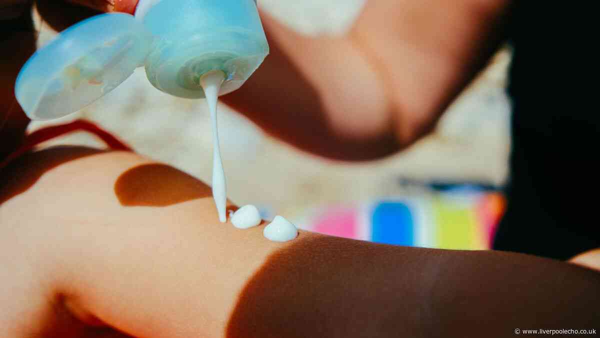 Expert's warning about two areas people forget to suncream - not ears or neck