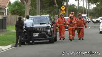 Fatal stabbing rocks Geelong with group of two men and a woman seen running from the area