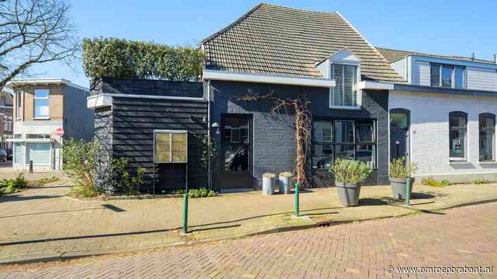 Slapen waar ooit tractors stonden, deel oude boerderij te koop in Breda