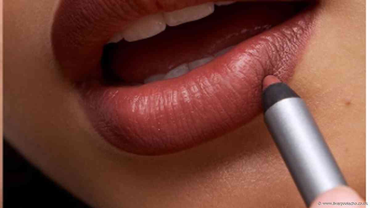 Amazon shoppers nab lip product that 'doesn't budge while eating and drinking'