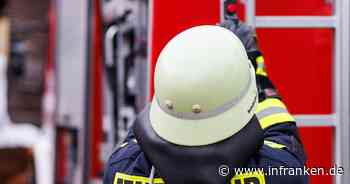 Strullendorf bei Bamberg: Radlader gerät bei Feldarbeiten in Brand