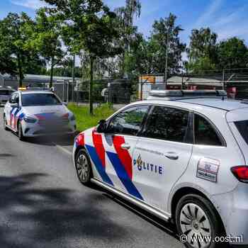 112 Nieuws: Fietser gewond in Enschede | Kat in plastic zak gevonden