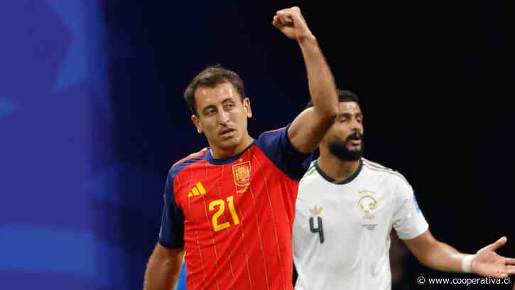 Oyarzabal marcó un veloz doblete para estirar la ventaja de España ante Arabia Saudita