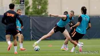 Reserves Oranje werken harde training af, Weghorst laat zich gelden