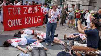 "Nie wieder Wehrpflicht": Demonstranten stören Pistorius bei Veteranen-Ehrung