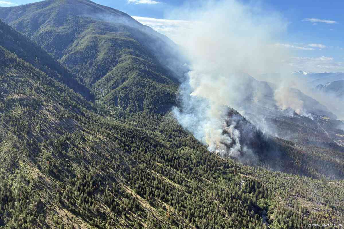 Cooler overnight helps firefight near Lytton, B.C., but temperature expect to climb