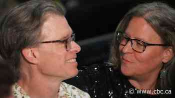 Winnipeg church celebrates 100 years of weddings with vow renewal ceremony