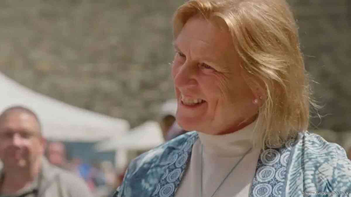 Antiques Roadshow guest gasps 'that's more than I thought' after hearing true value of heirloom