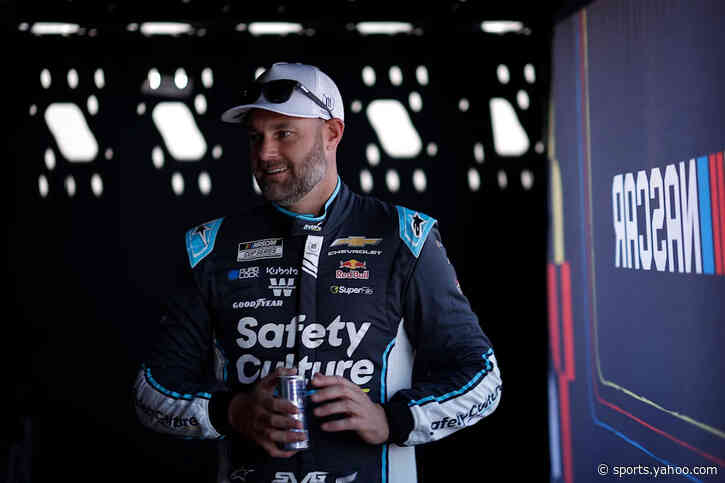 NASCAR San Diego multi-car crash collects Shane van Gisbergen, forces wall repair