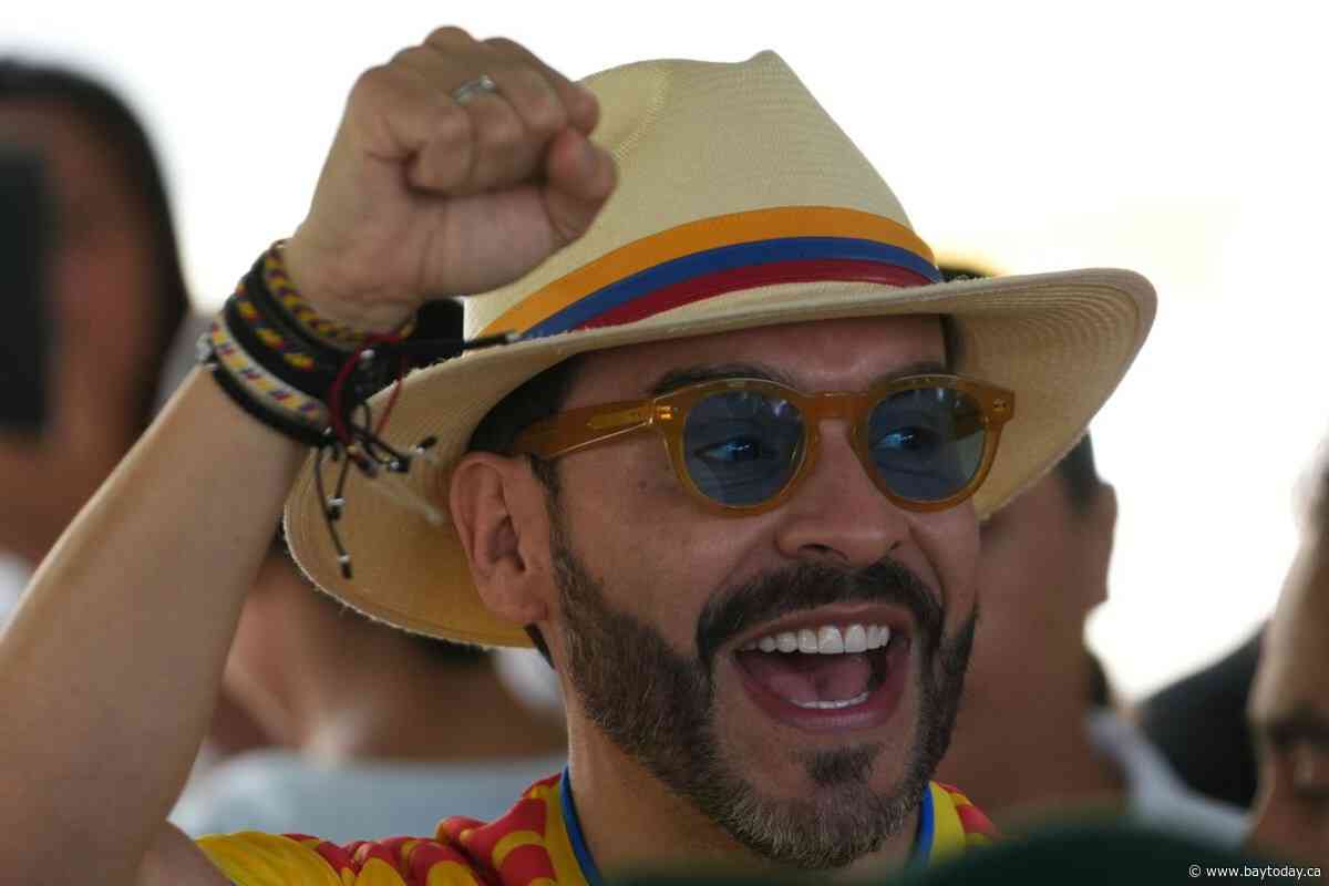 Trump-backed de la Espriella holds razor-thin lead in Colombia's election as rival challenges vote