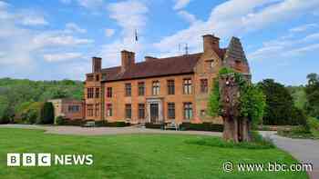 Churchill family home open to public for 60th year