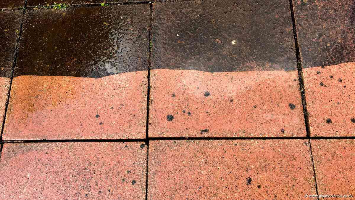 Patios will be cleaner in 5 hours when you apply 1 natural household item to the surface