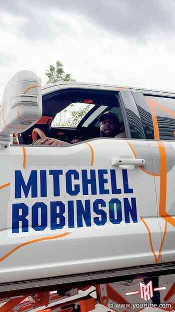 yall ever seen a truck like this in a championship parade before???