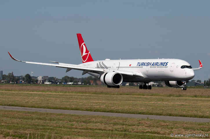 Airbus A350 wijkt uit op advies van dokter