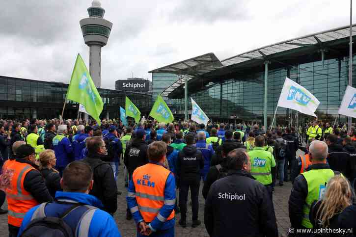 Schiphol-werknemers leggen het werk neer: ‘Signaal aan kabinet’