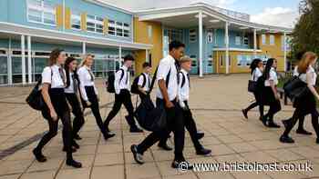 Teaching union says when schools 'should close' in heatwave