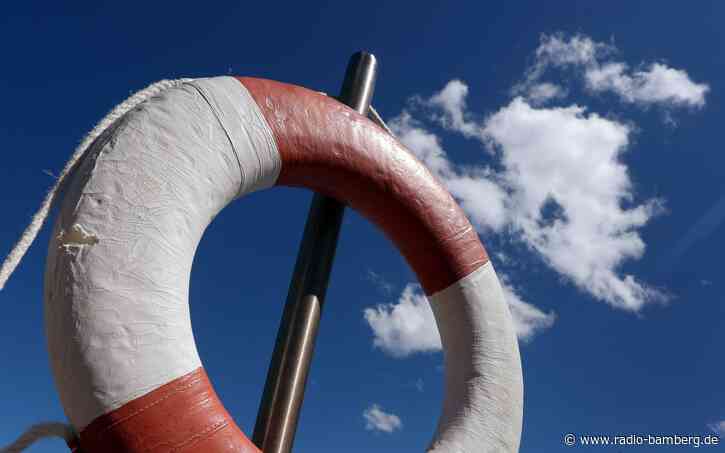 Nachts im Freibad: 20-Jähriger verletzt sich und stirbt