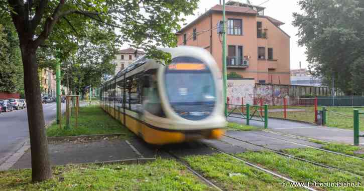 “Non abbandona e non tradisce, lo sento in casa dietro di me”: si innamora del tram 3013 e lo sposa, la storia di Sandra Rahm e perché alcune persone si innamorano degli oggetti