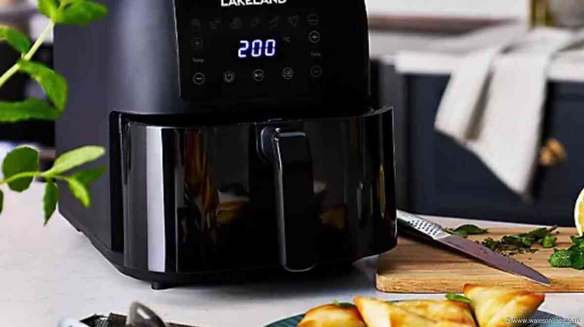 'Fantastic' Lakeland air fryer has cooks 'no longer using oven' is now under £90