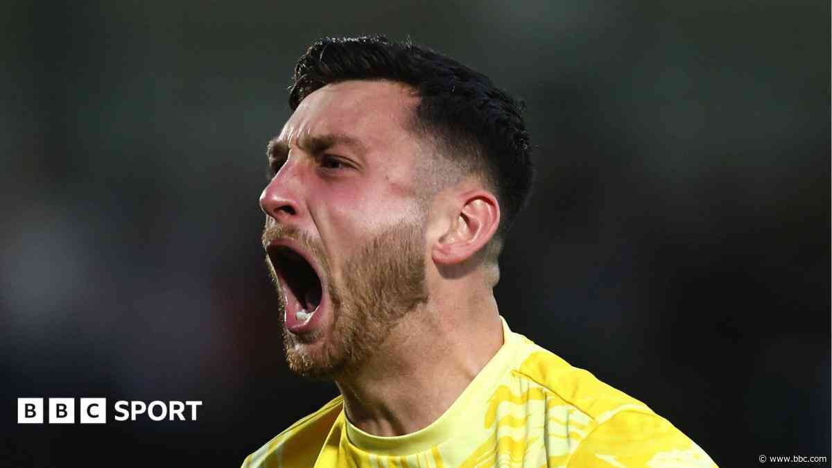 Port Vale sign goalkeeper Smith from Barnsley