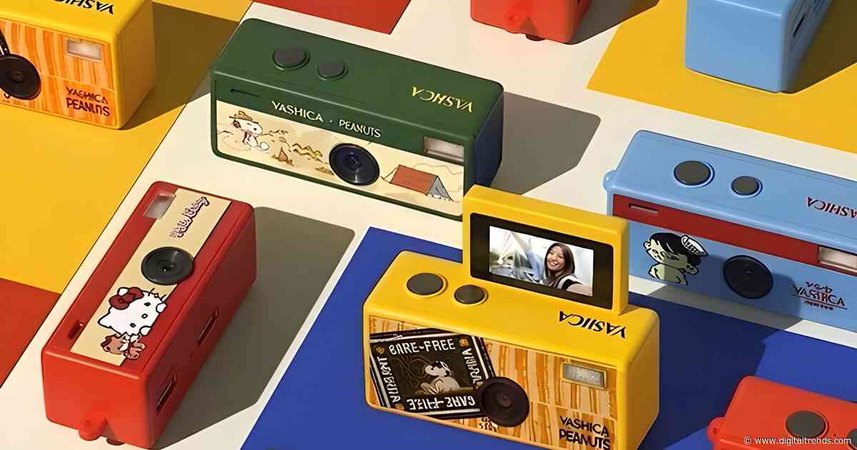 This new $30 keychain camera is coming for Kodak Charmera with a flip screen for selfies