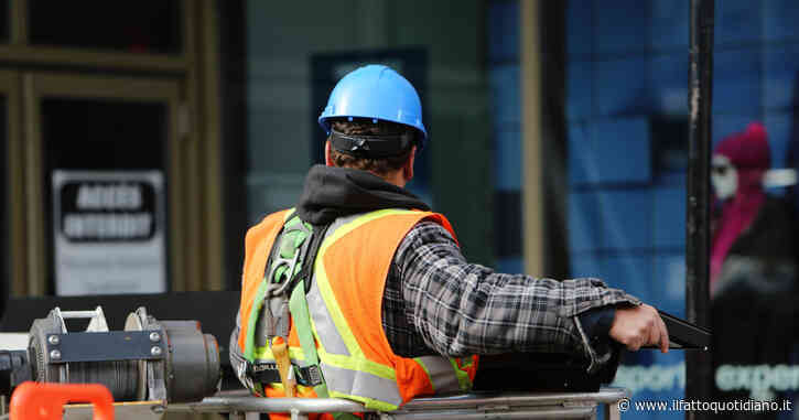 Morto sul lavoro a Napoli, operaio di 62 anni precipita nel vuoto da un cantiere edile