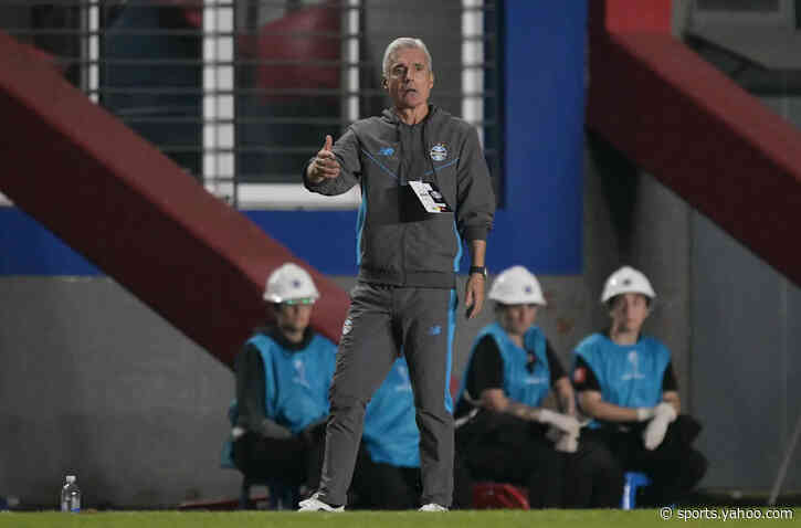 Grêmio return to training with a reduced squad